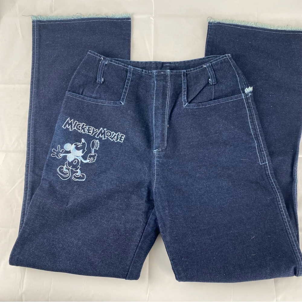Y2K Disney Mickey & Co Denim Capri Jeans Size 2 Embroidered Mickey Frayed Hem - Picture 5 of 8